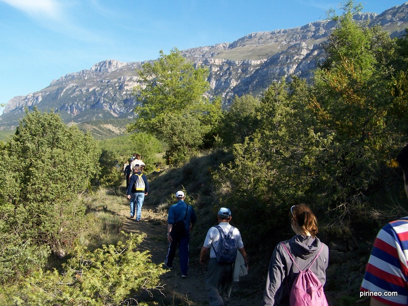 L’objectif est de créer un chemin de randonnée qui unisse les territoires de Bescaran à Auzat en passant par l’Andorre et de coopérer pour une revitalisation du territoire