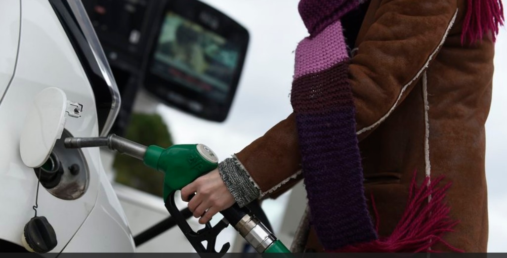 Pénurie de carburant : pendant combien de kilomètres pouvez-vous rouler sur la réserve de votre voiture ?