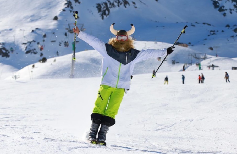 Avant Toulouse en juin, le Carnaval s'invite dans le plus grand domaine skiable des Pyrénées