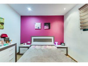 • Grifo Vacances, spécialiste location vacances en Andorre vous propose une large sélection de logements rénovés, confortablement aménagés et entièrement équipés tout confort. • Tous nos logements sont idéalement situés à maximum 100 mètres du départ des pistes pour des séjours skis aux pieds sur le plus grand domaine skiable des Pyrénées. • Deux destinations possibles : Le Pas de la Casa, ville animée skis pied des pistes Soldeu – El Tarter, village de charme avec accès direct aux pistes 