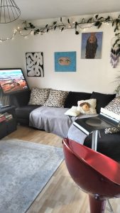 • Grifo Vacances, spécialiste location vacances en Andorre vous propose une large sélection de logements rénovés, confortablement aménagés et entièrement équipés tout confort.
• Tous nos logements sont idéalement situés à maximum 100 mètres du départ des pistes pour des séjours skis aux pieds sur le plus grand domaine skiable des Pyrénées.
• Deux destinations possibles :
Le Pas de la Casa, ville animée skis pied des pistes
Soldeu – El Tarter, village de charme avec accès direct aux pistes