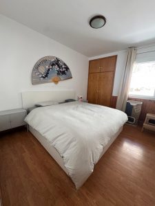 • Grifo Vacances, spécialiste location vacances en Andorre vous propose une large sélection de logements rénovés, confortablement aménagés et entièrement équipés tout confort. • Tous nos logements sont idéalement situés à maximum 100 mètres du départ des pistes pour des séjours skis aux pieds sur le plus grand domaine skiable des Pyrénées. • Deux destinations possibles : Le Pas de la Casa, ville animée skis pied des pistes Soldeu – El Tarter, village de charme avec accès direct aux pistes 